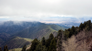 Image of a valley between two mountains